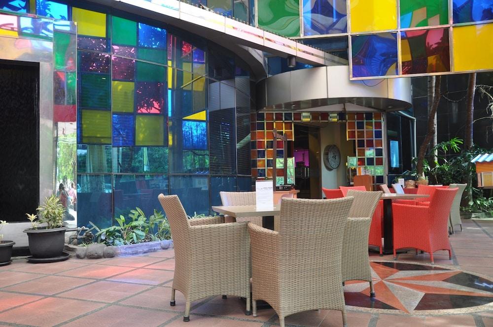 Favehotel Mex Tunjungan Surabaya Exterior foto