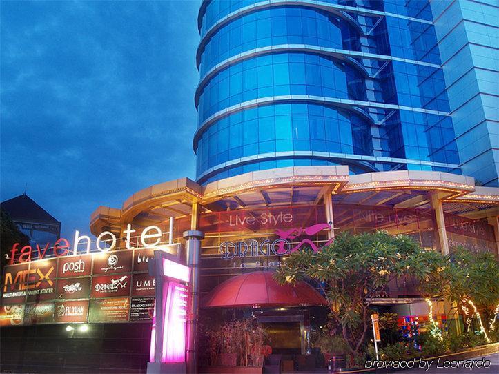 Favehotel Mex Tunjungan Surabaya Exterior foto