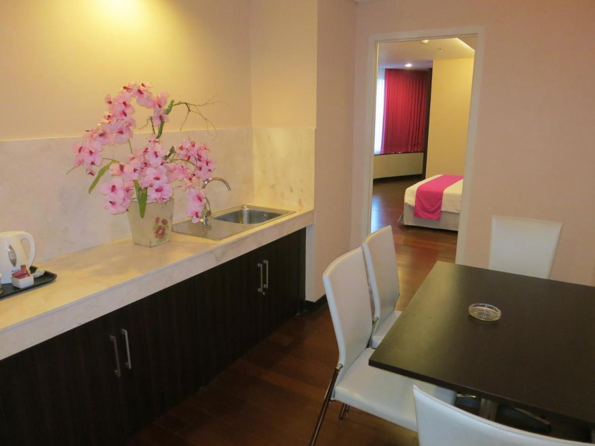 Favehotel Mex Tunjungan Surabaya Exterior foto