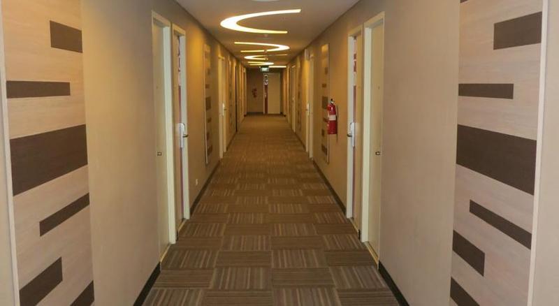 Favehotel Mex Tunjungan Surabaya Exterior foto