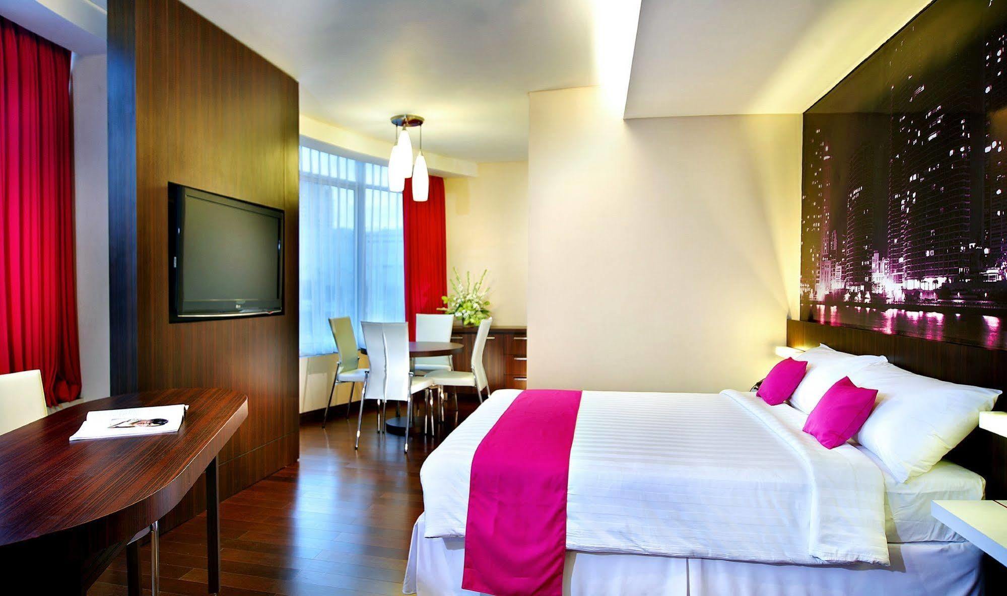 Favehotel Mex Tunjungan Surabaya Exterior foto